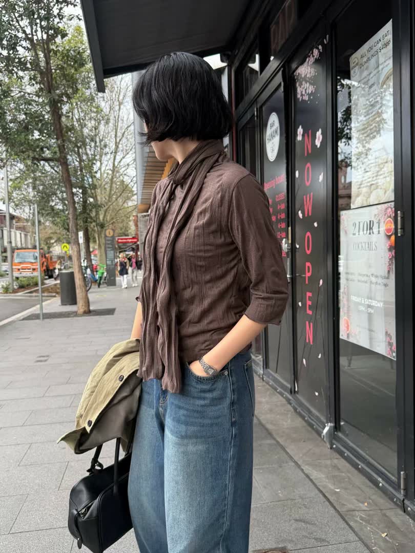 ionme 秋裝：這件褲子，穿去哪都被問哪買！不用減肥也有大長腿！垂墜順身、腿長拉滿的早秋必備款