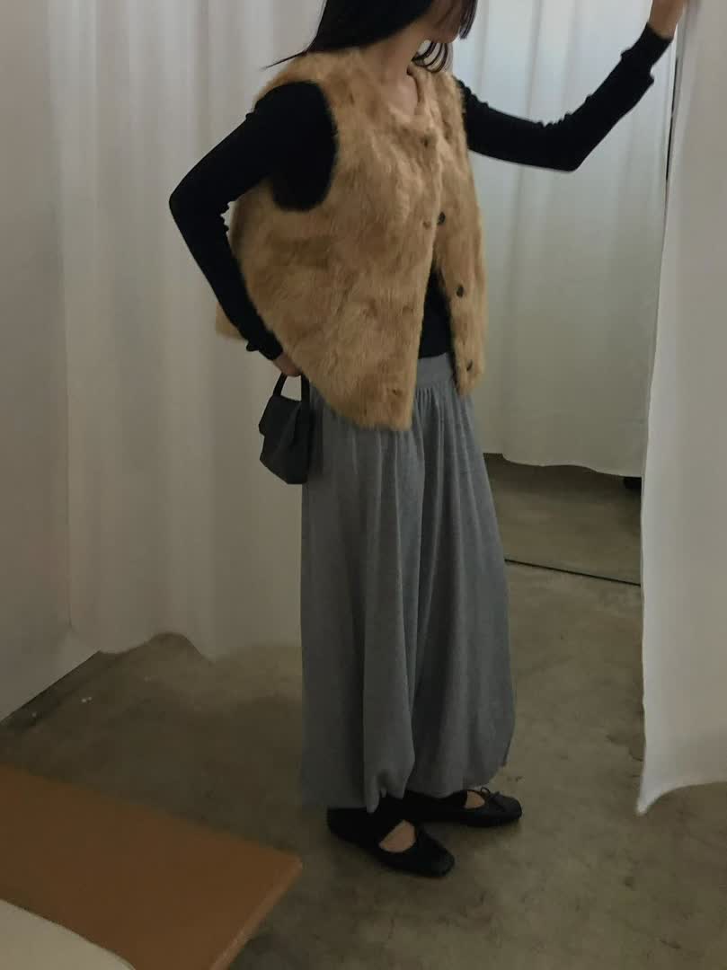 誰說秋冬顯胖？正韓女裝靠「領口」穿出顯瘦感 - 商品圖片 5