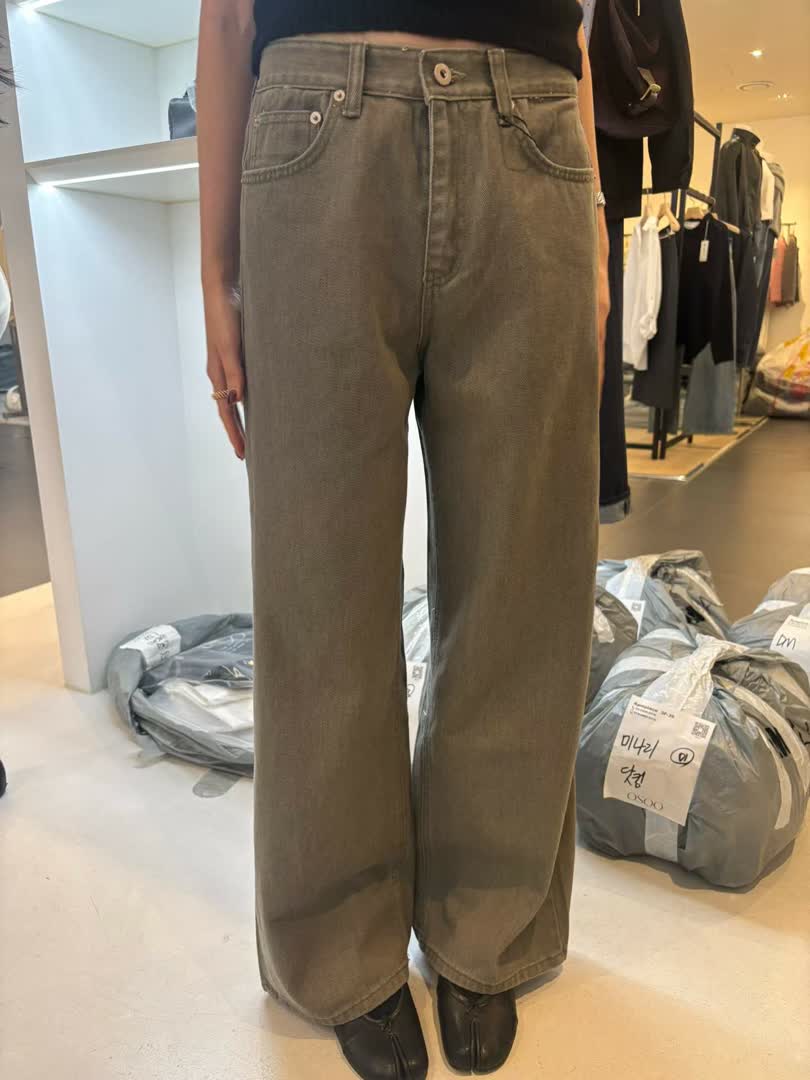 正韓褲款：屁股線條、腿長總不滿意？關鍵看這4條褲子 - 商品圖片 1
