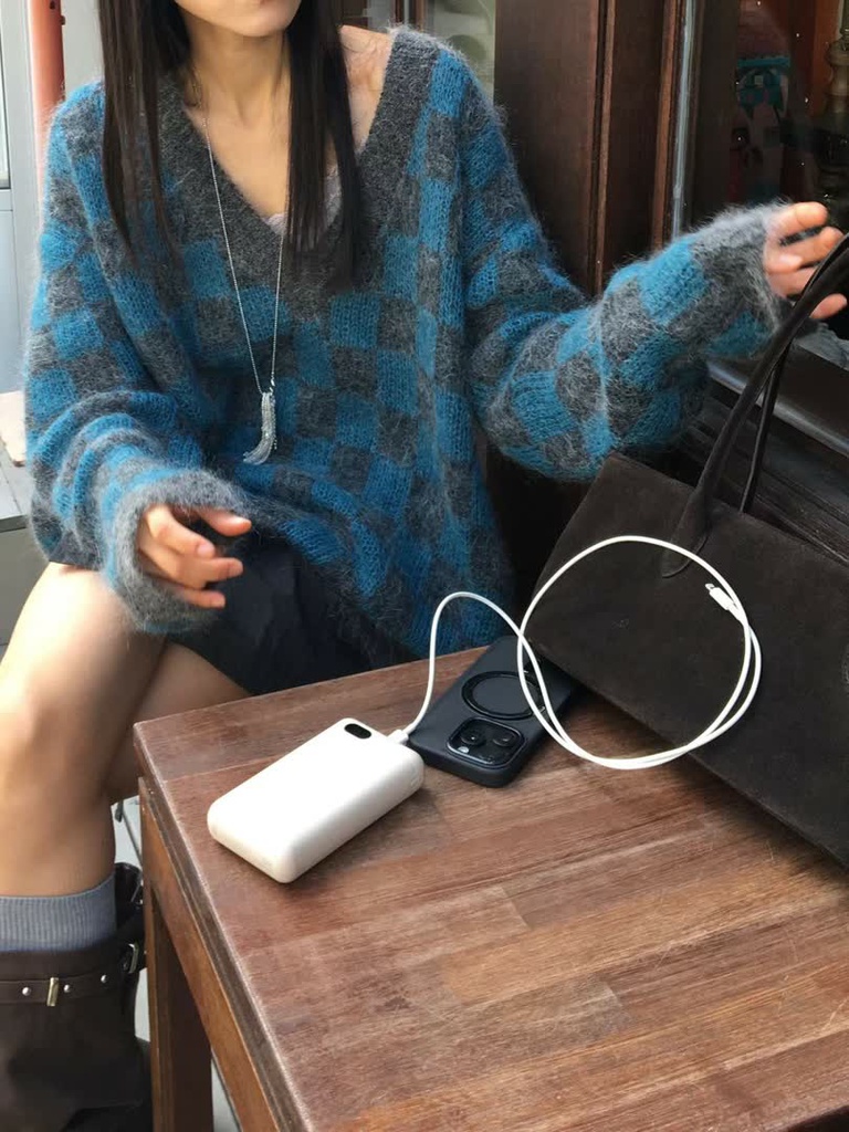 BP家深V格紋毛絨針織衫 商品圖 6