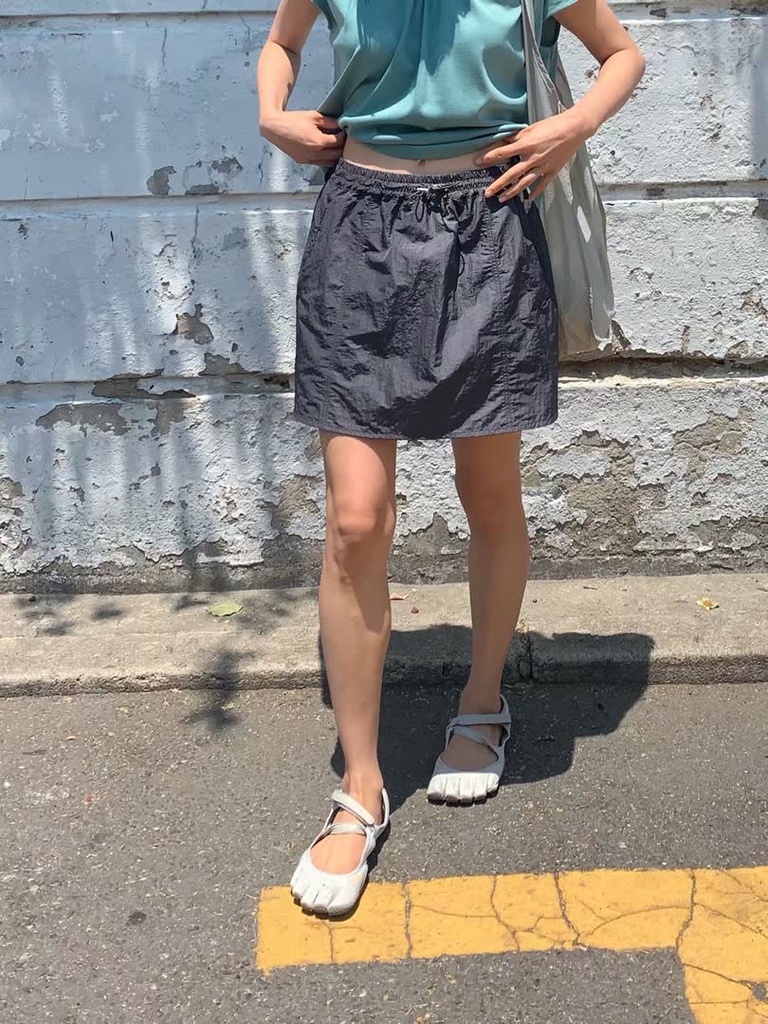 BA家尼龍鬆緊短裙